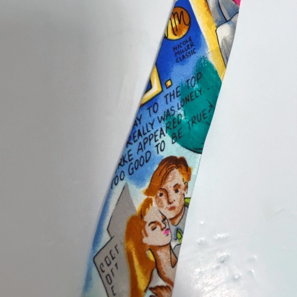 Vintage 1991 Nicole Miller Silk tie, couple theme - Picture 9 of 11